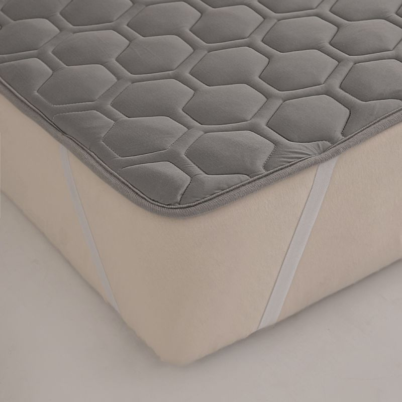 Self-Cooling Dog Cooling Mat – Non-Toxic, Plush Dog Bed for Comfortable Indoor & Outdoor Use, Easy to Clean, Multiple Sizes