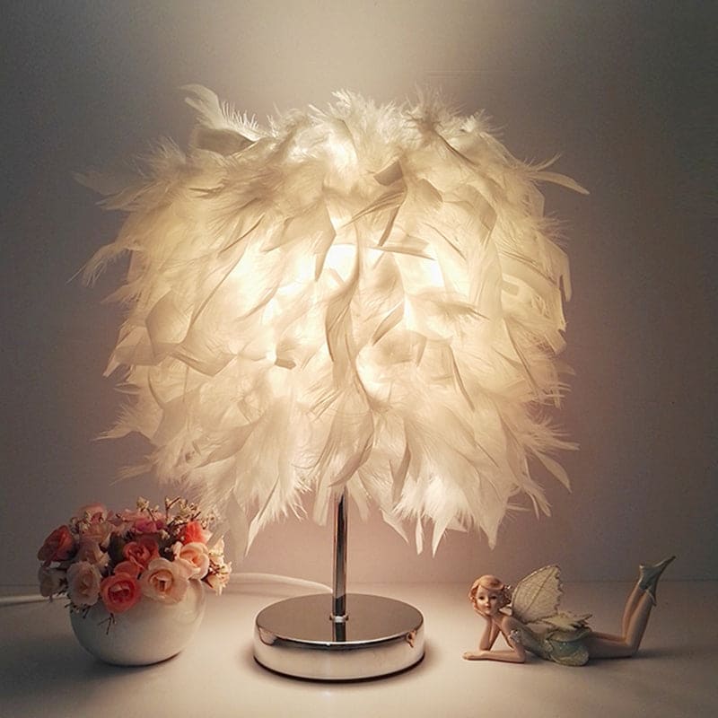 PlumeGlow – Elegant Feathered Globe Lamp