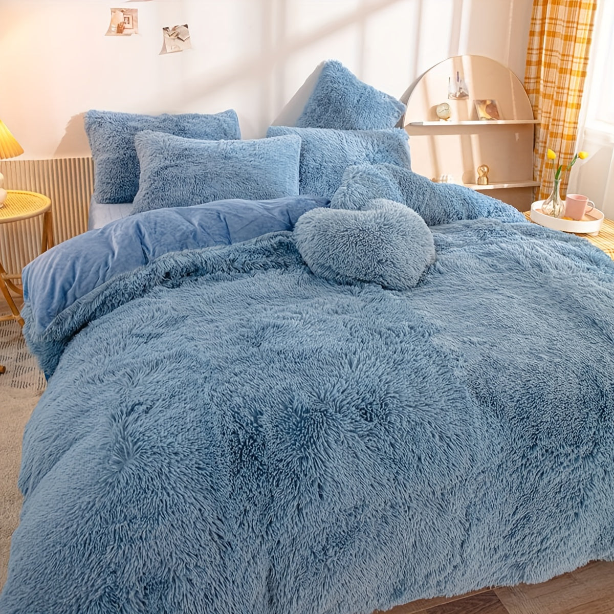 LuxeCocoon - Premium Velvet Duvet and Pillow Set