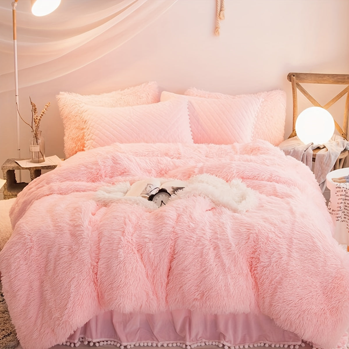 LuxeCocoon - Premium Velvet Duvet and Pillow Set