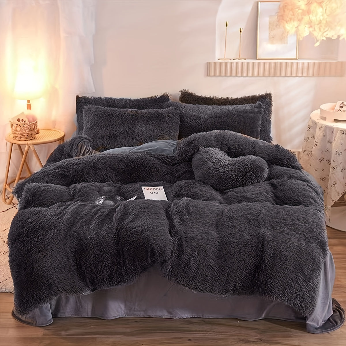 LuxeCocoon - Premium Velvet Duvet and Pillow Set