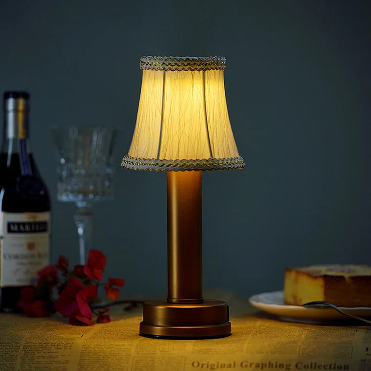 GleamGlow – Modern Brass Table Lamp