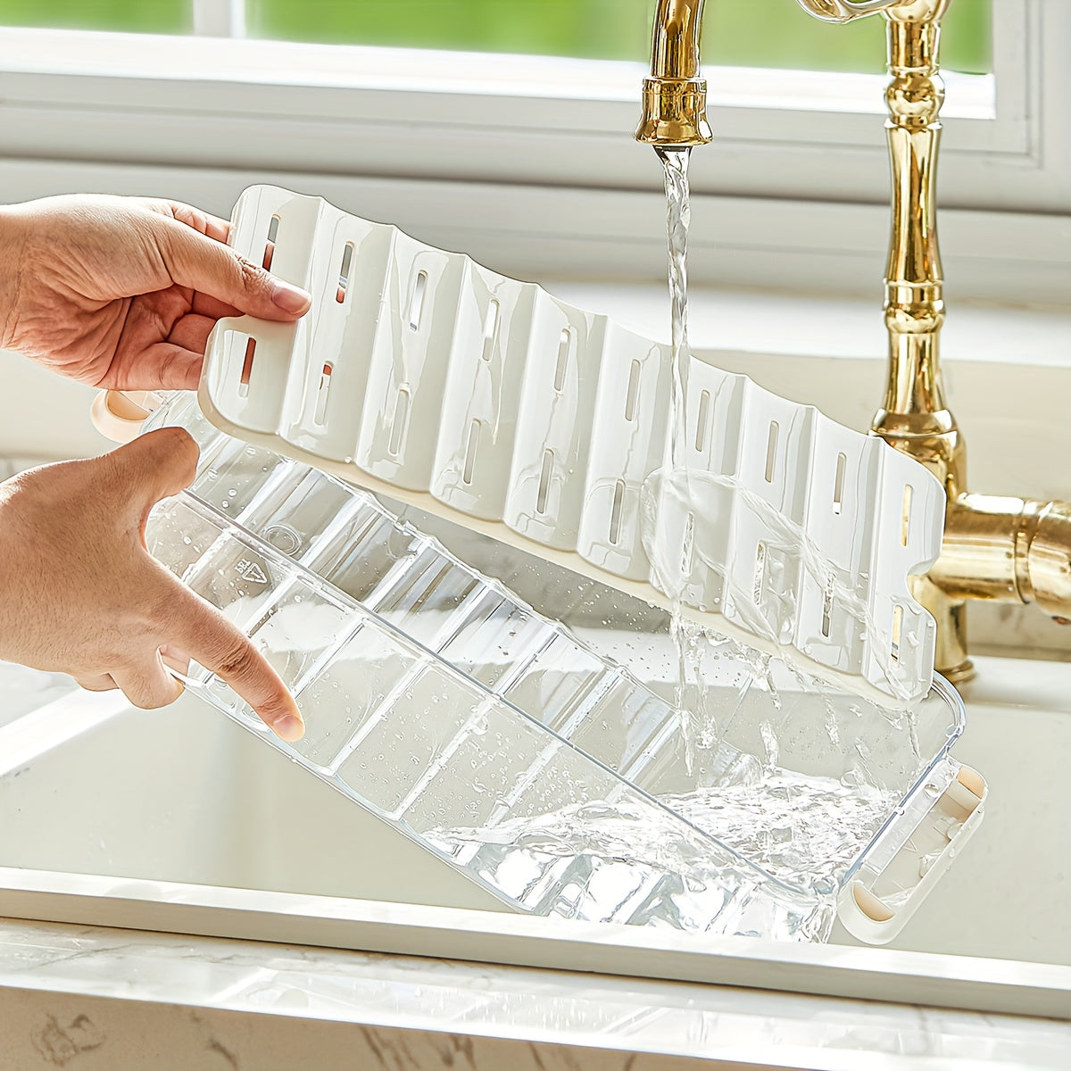 FreshKeep - Durable PET Container for Extended Freshness
