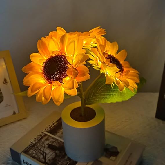 BloomBright - Sunflower Inspired Table Lamp