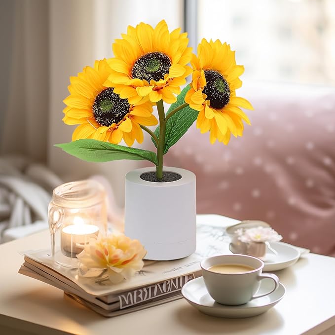 BloomBright - Sunflower Inspired Table Lamp