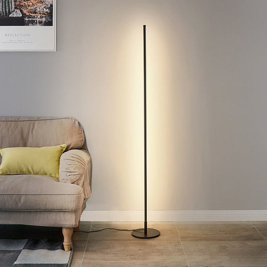 PillarLuxe – LED Gulvlampe med Trådløs Kontrol