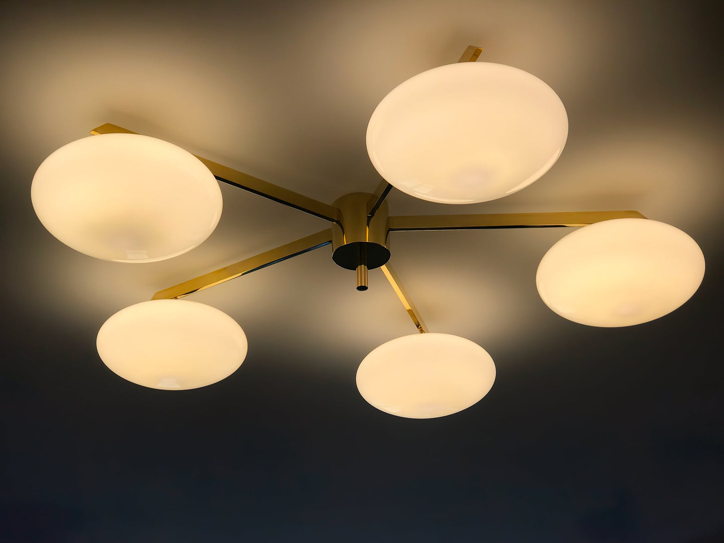 RayLux - Illuminazione da Soffitto