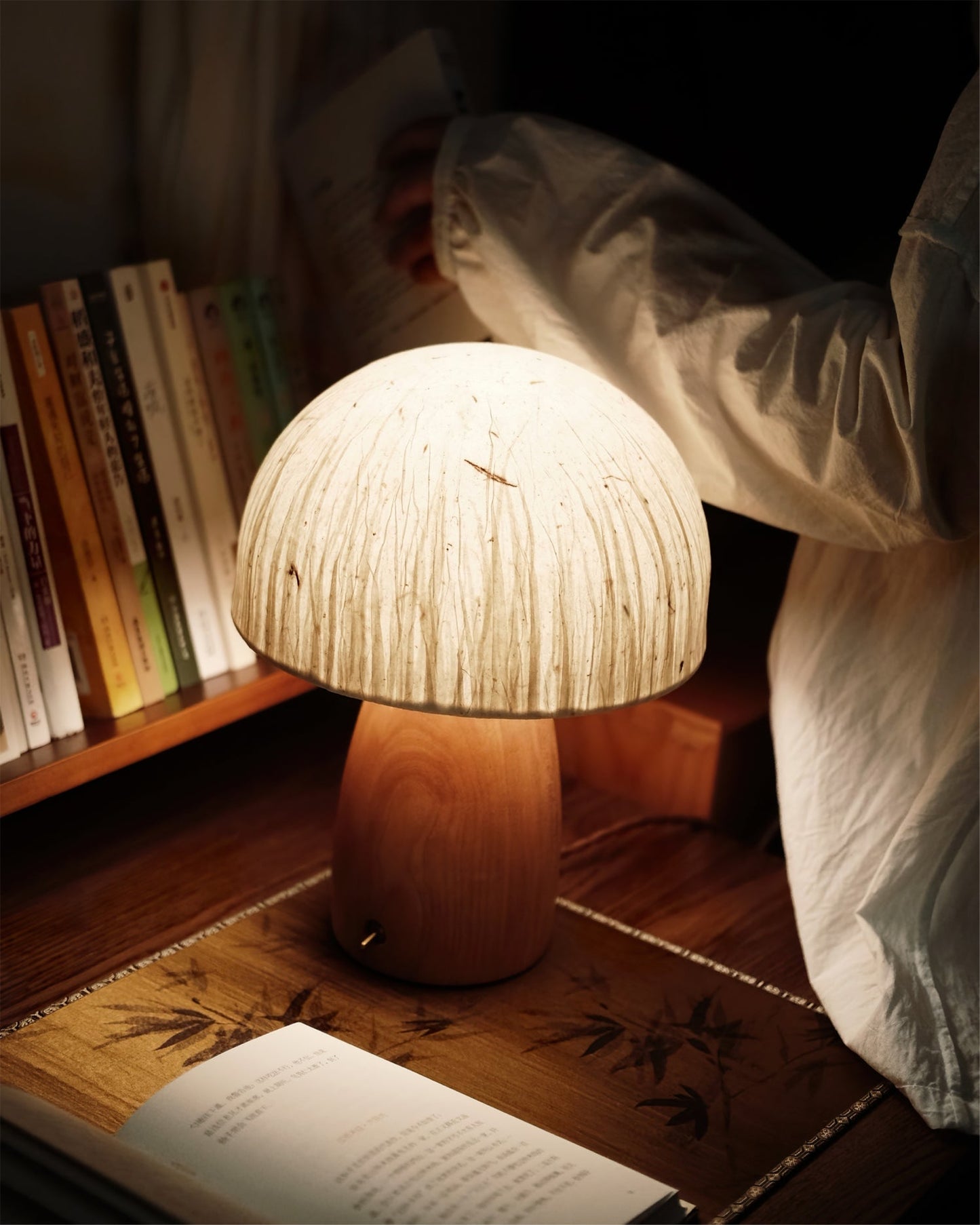 MushroomBeam - Playful Table Lamp with Warm, Cozy Lighting