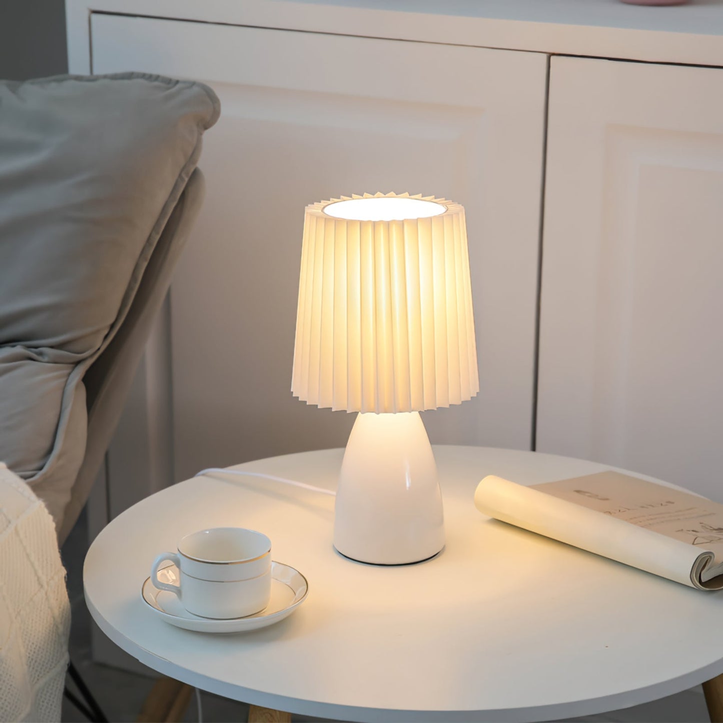 AstralVibes - Elegant Desk Lamp