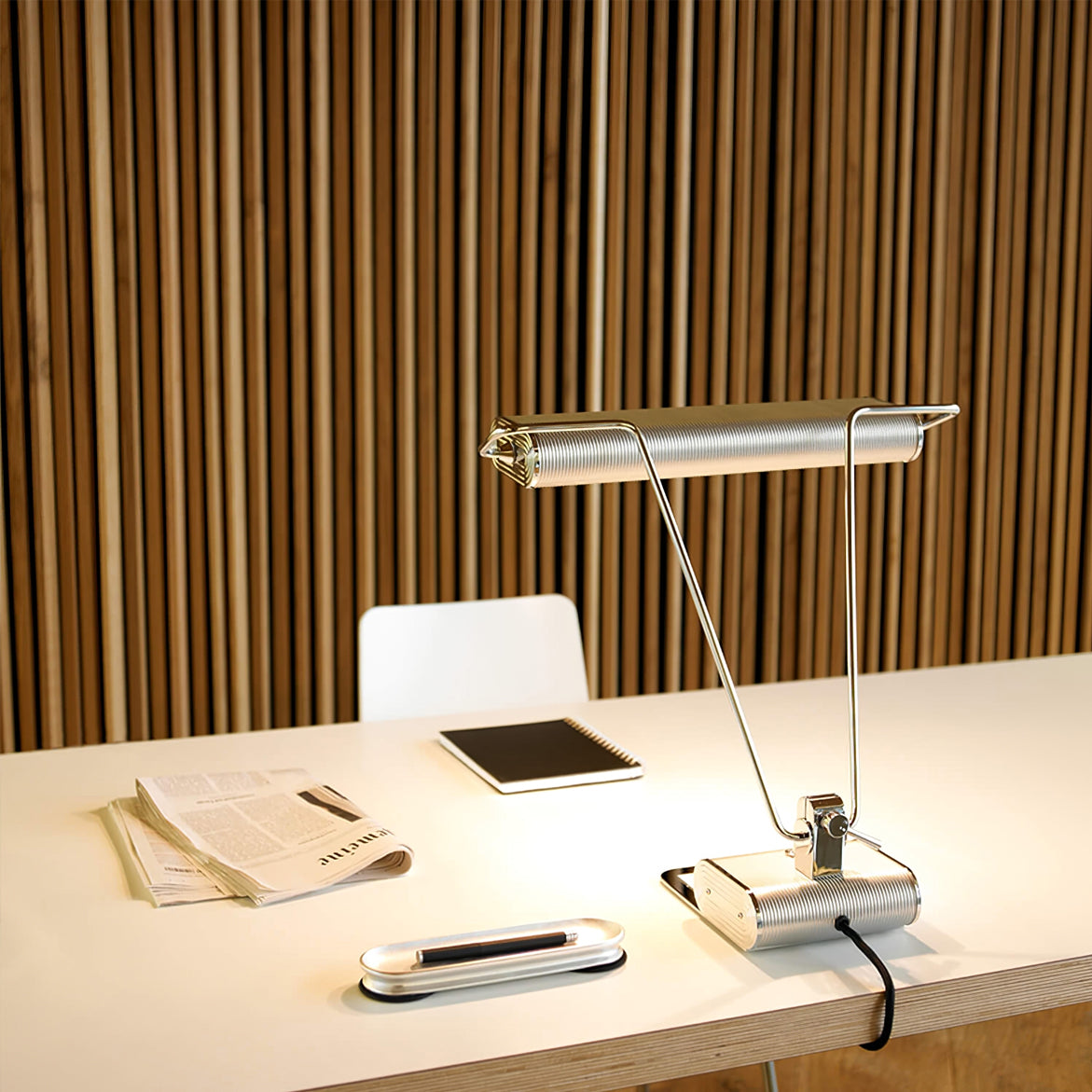 TimberGlow – Lampada da tavolo LED con schermo aperto
