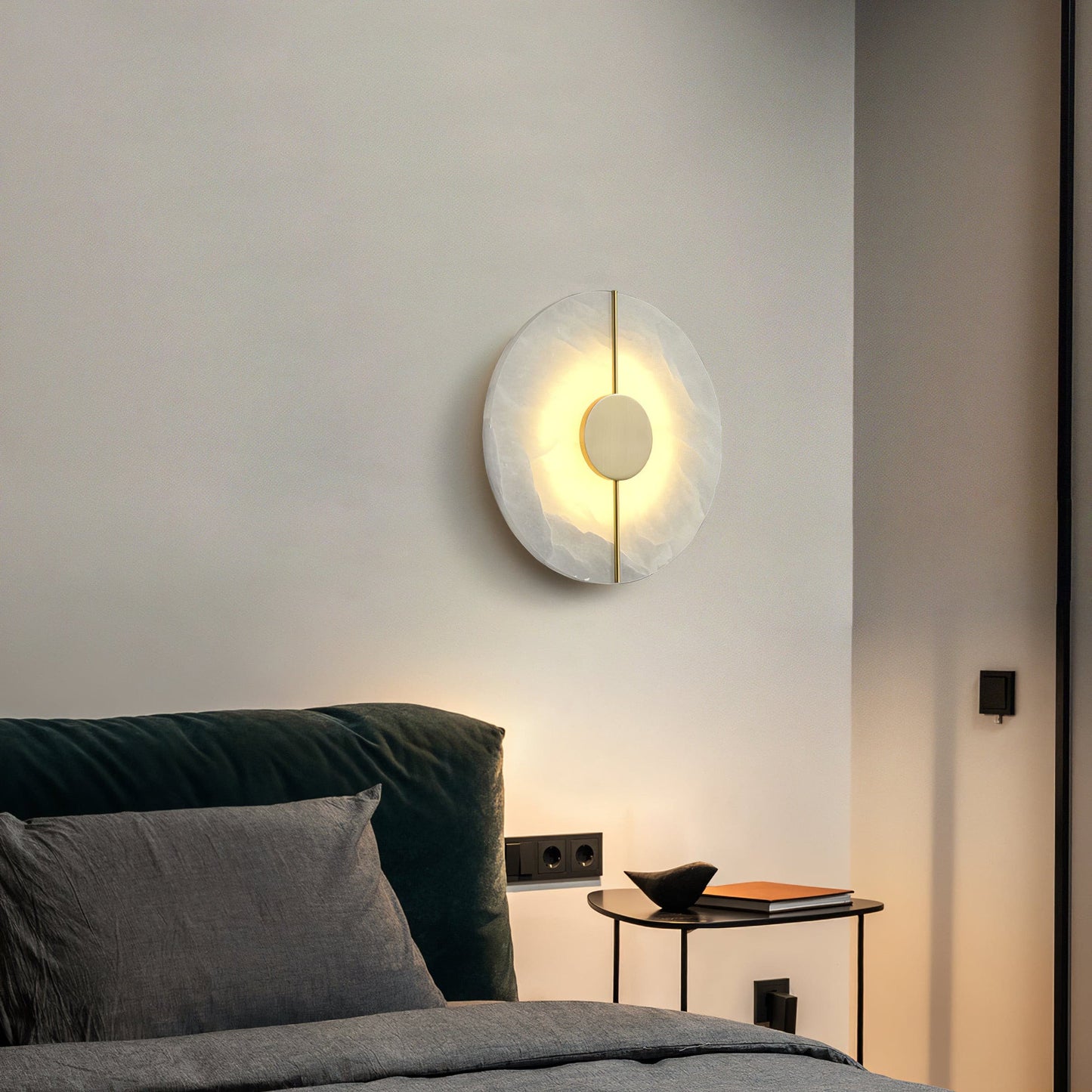 StoneLuxe – Art Deco Wall Lamp with Refined Stone Detail