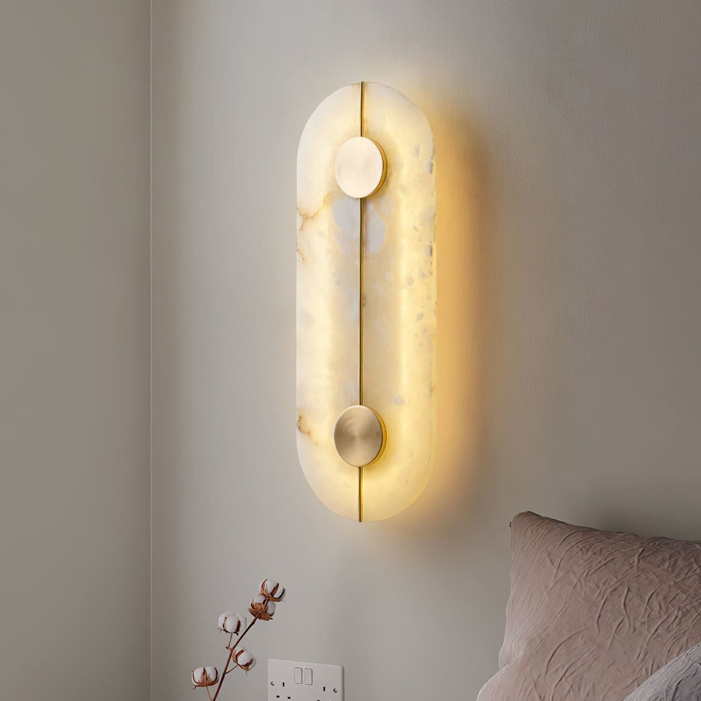 StoneLuxe – Art Deco Wall Lamp with Refined Stone Detail