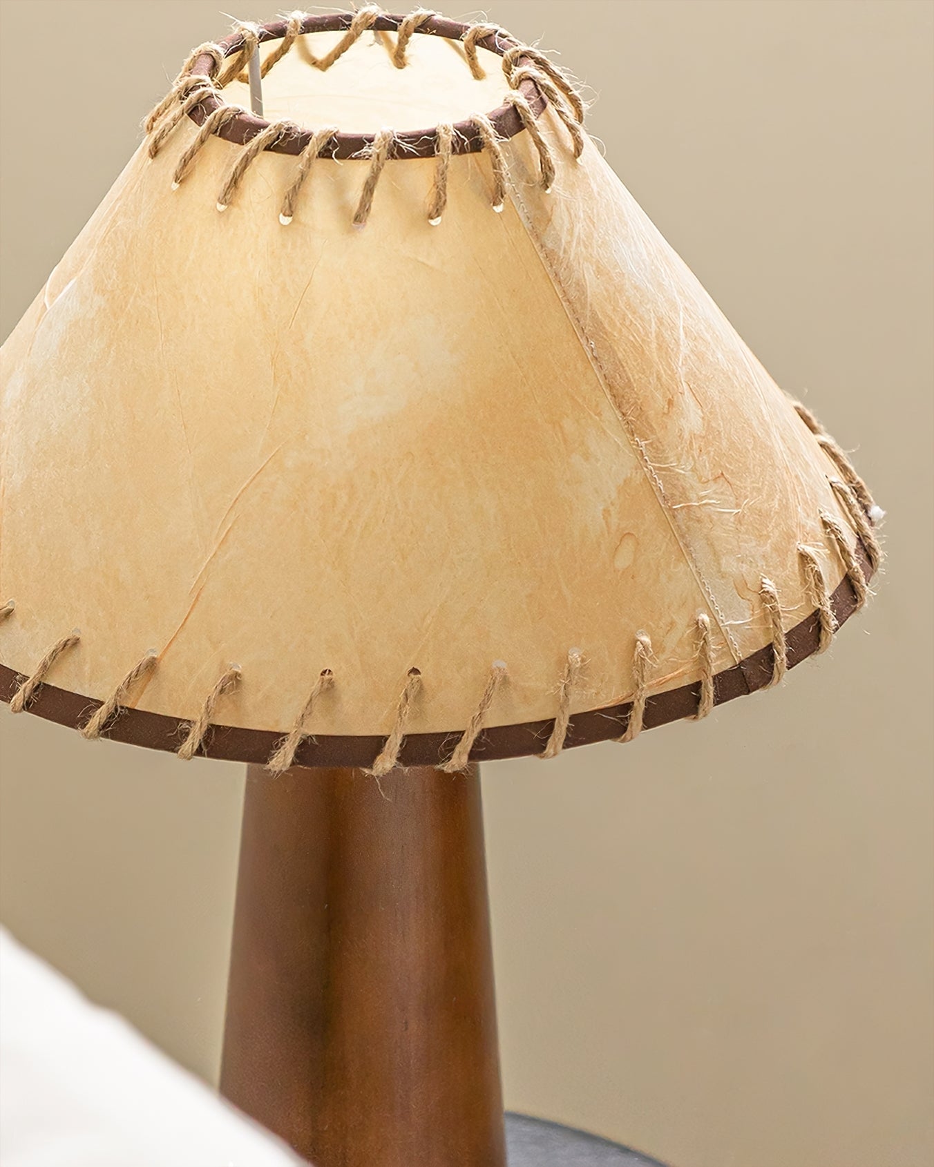 ClearGlow - Sleek Table Lamp