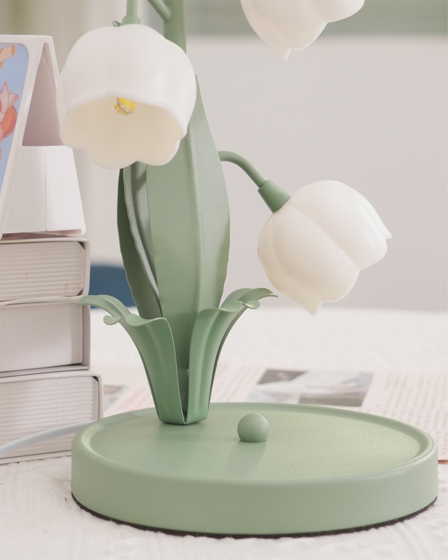 FloraLuxe – Wyrafinowane Wnętrze Światła z Orchideą