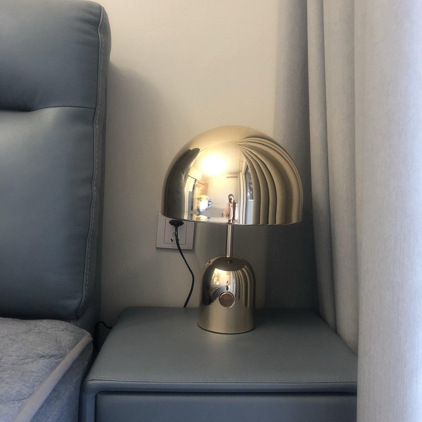 ChimeGlow – Clock-Inspired Elegant Table Lamp