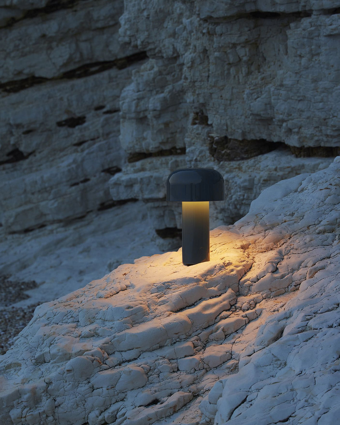 EcoGlow – Lampada da Tavolo LED Ricaricabile con Design Portatile