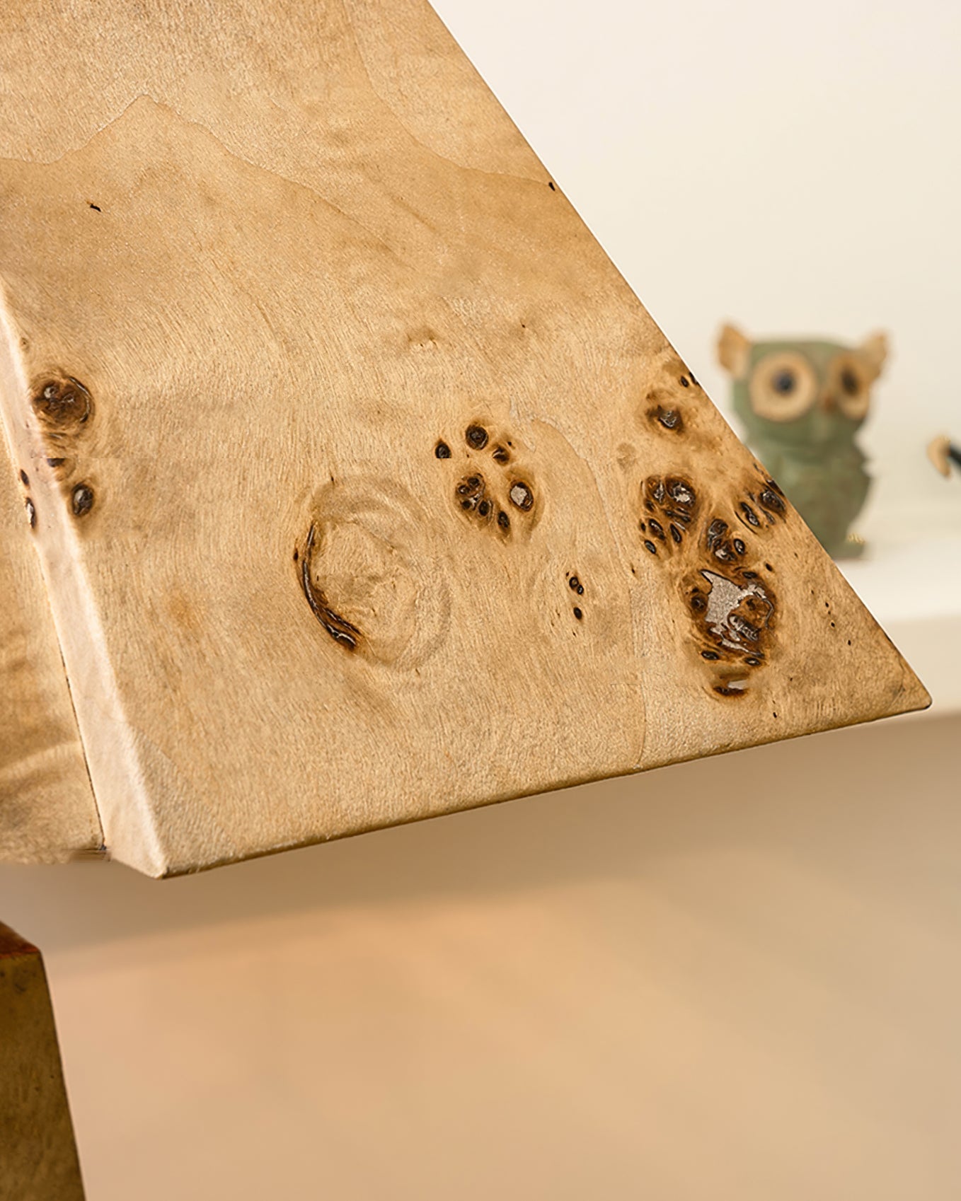 PineAura - Wooden Table Lamp