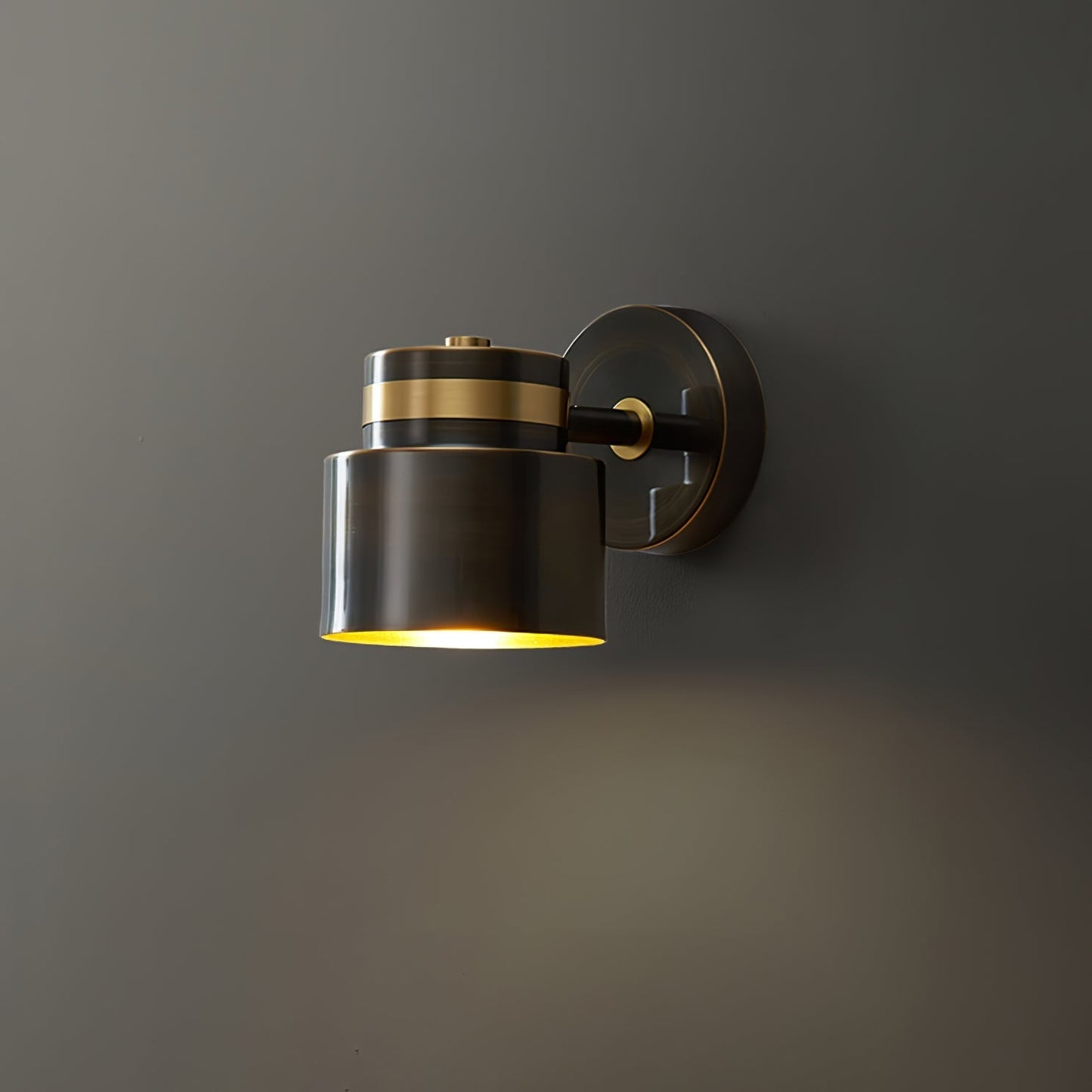 ShadowGlow - Glossy Wall Sconce