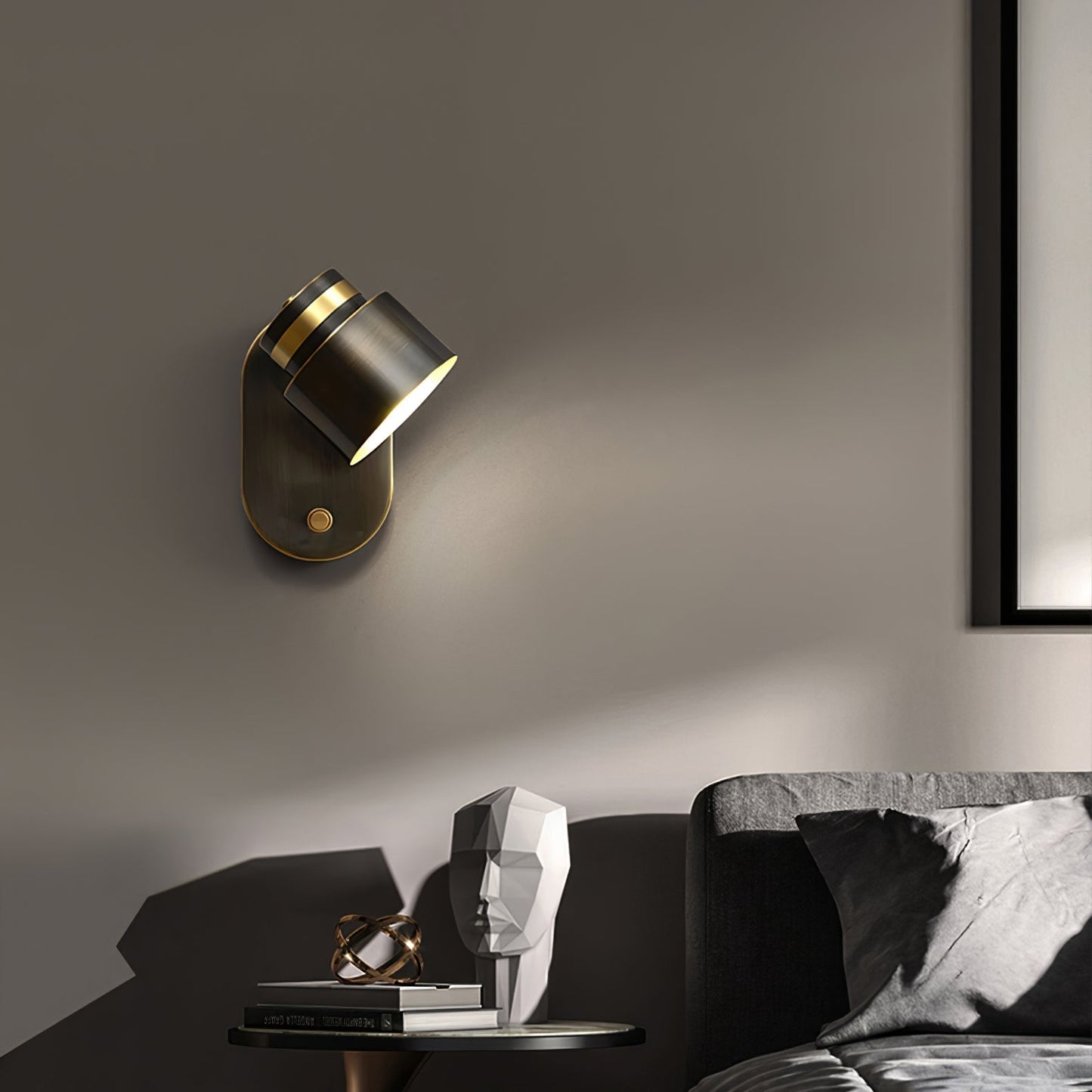 ShadowGlow - Glossy Wall Sconce
