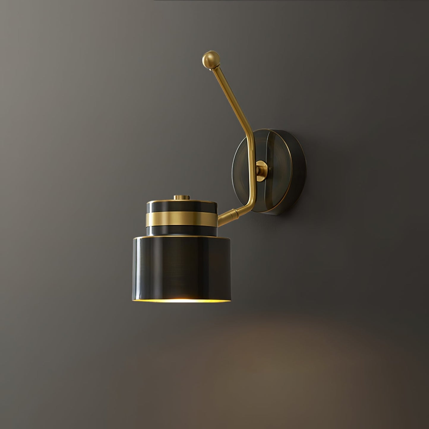 ShadowGlow - Glossy Wall Sconce