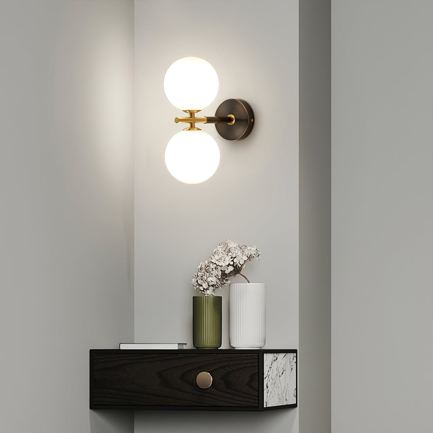 GlobalGlow – Gold Wall Lamp with Global Inspiration