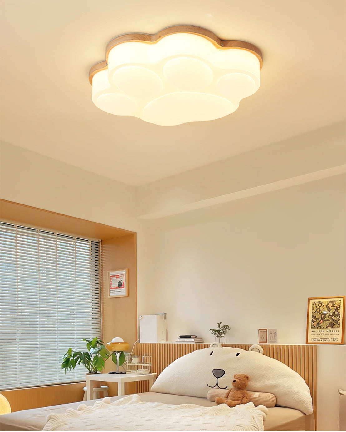 KittyLuxe - Plafonnier avec un design de patte de chat ludique et une lueur subtile