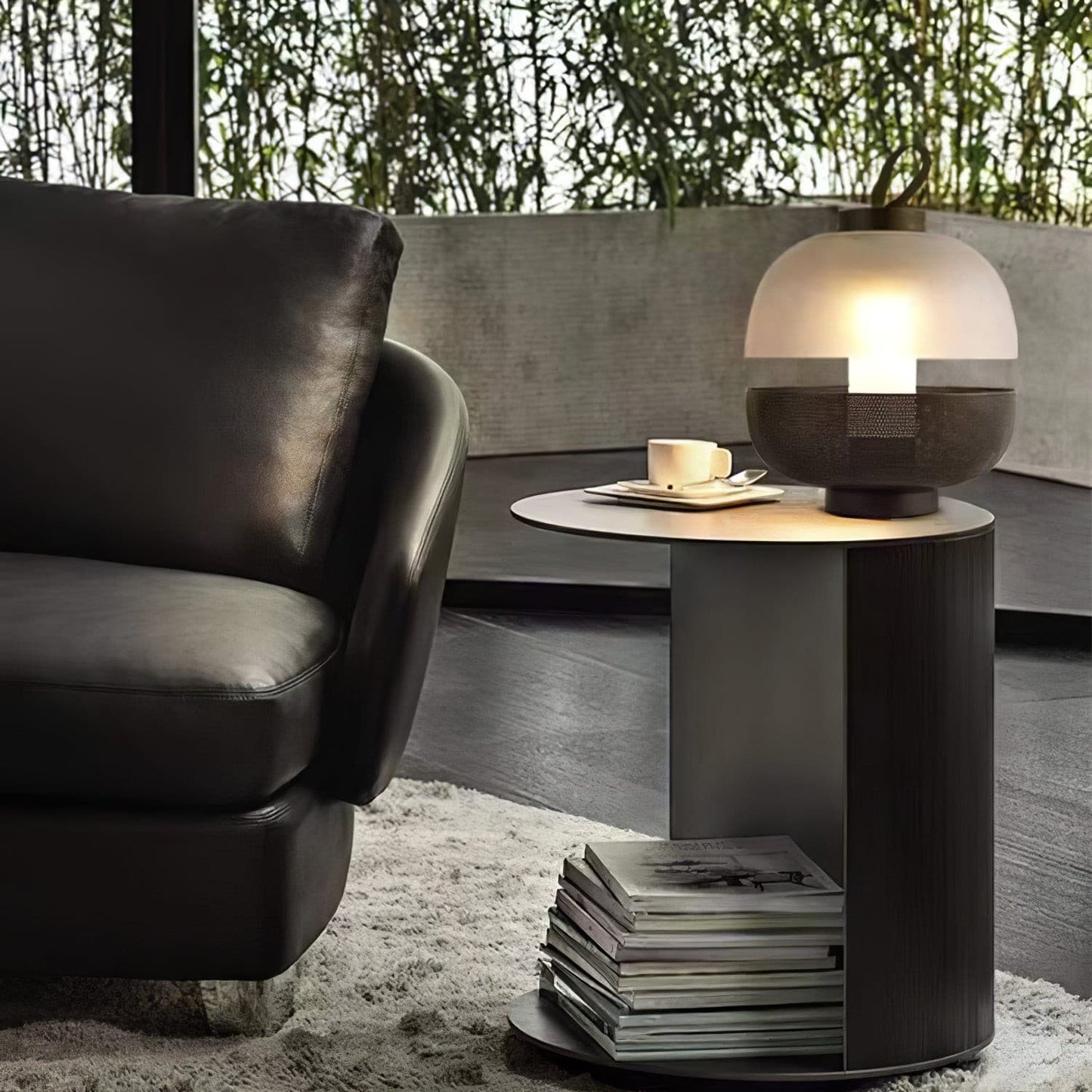 LuxeEra - Table Lamp with Timeless Design and Soft Illumination