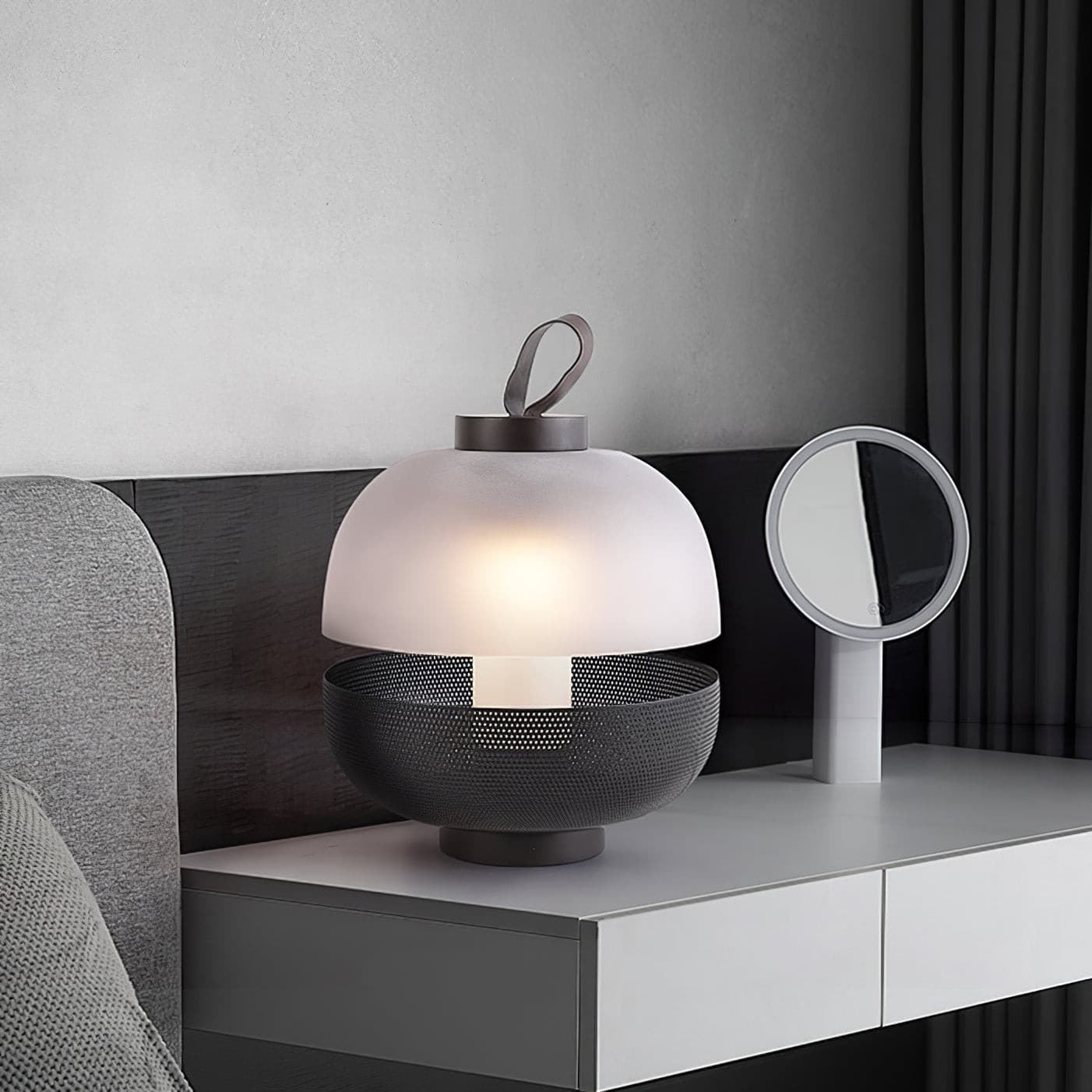 LuxeEra - Table Lamp with Timeless Design and Soft Illumination