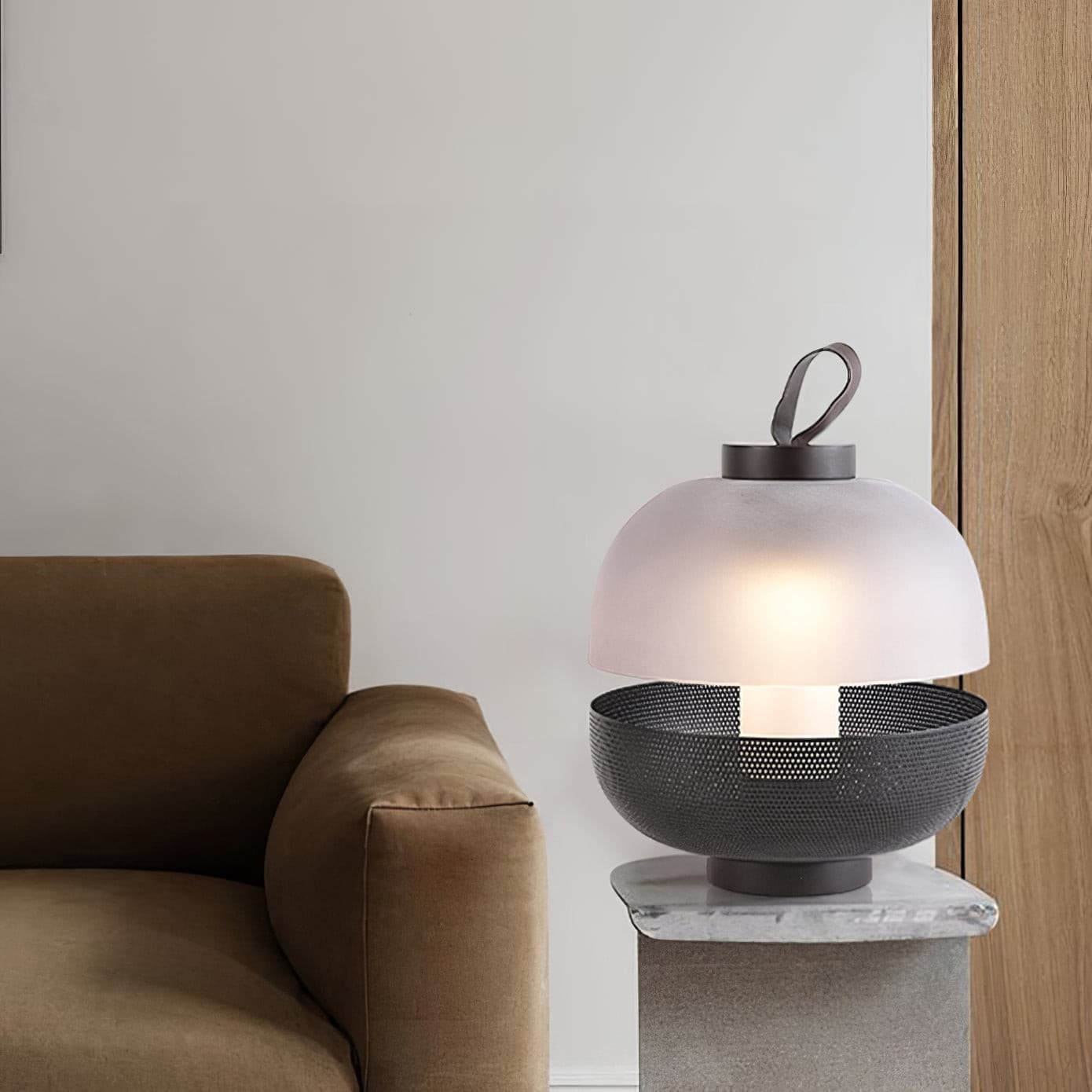 LuxeEra - Table Lamp with Timeless Design and Soft Illumination