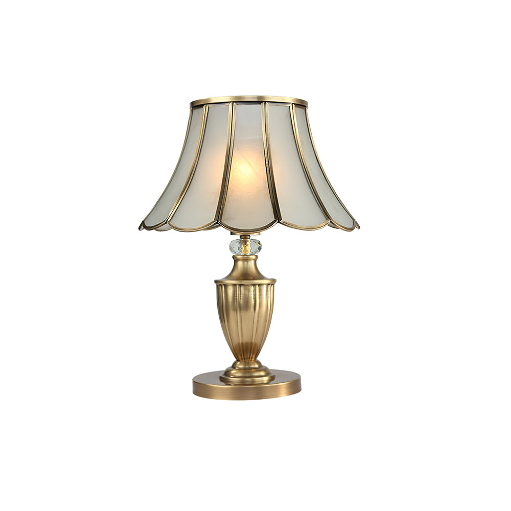 ChicLuxe – Minimalist Table Lamp with Gold Stem