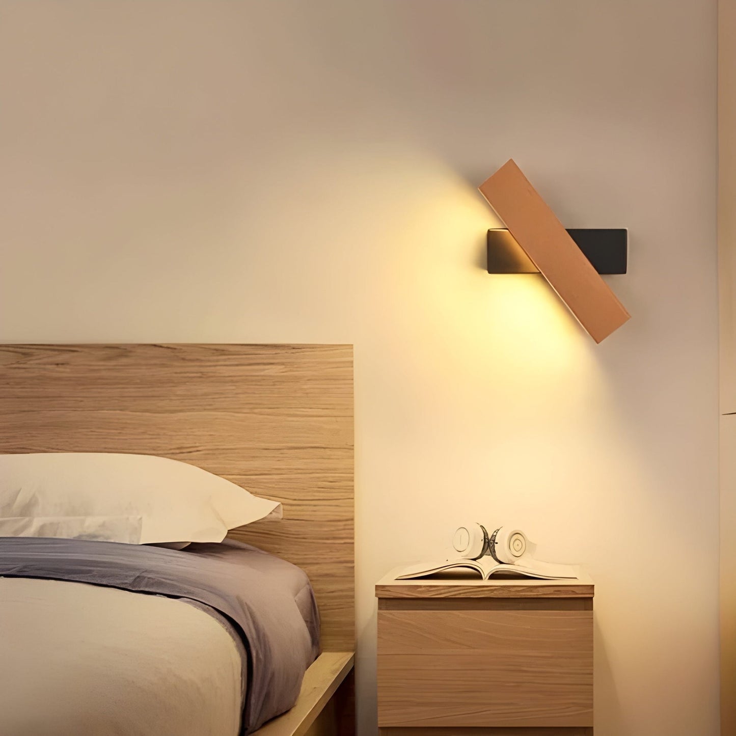 LumeOak - Elegante LED Holz Wandlampe