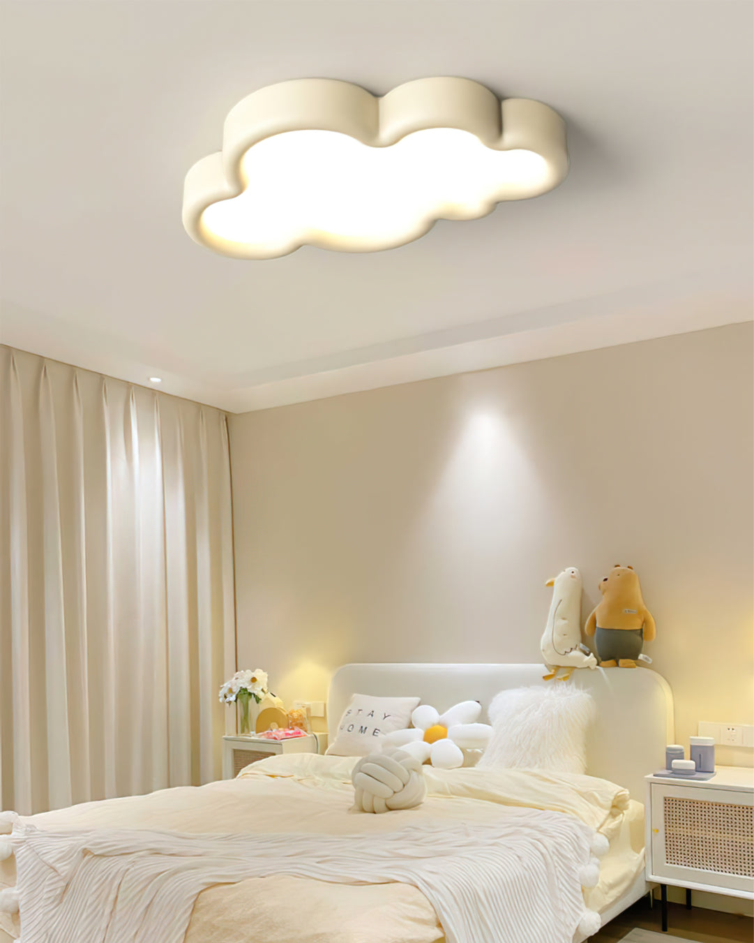 CrownLuxe - Regal Ceiling Lamp with Queen's Style and Subtle Lighting