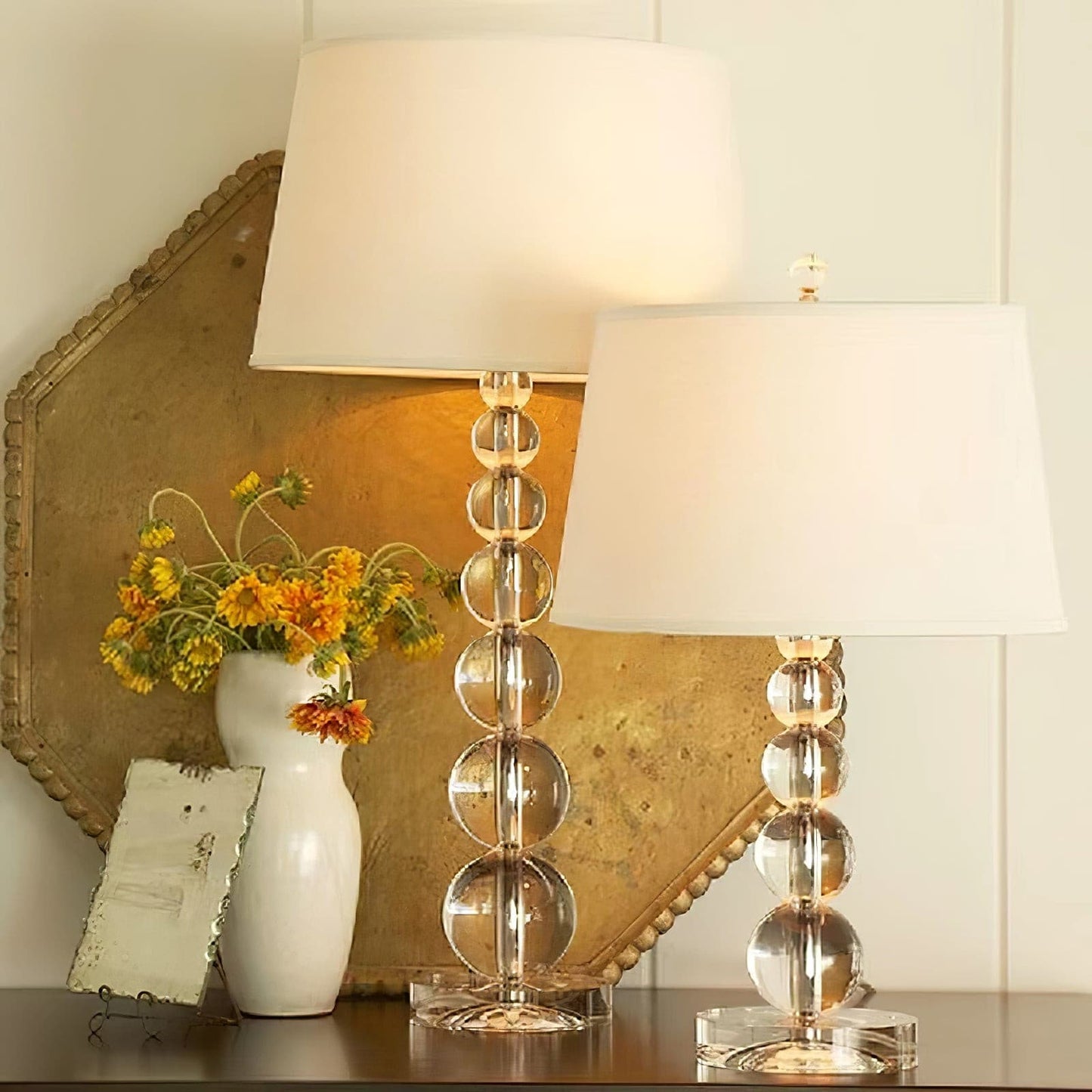 CrystalSphere - Elegant Table Lamp with Crystal Globe Design