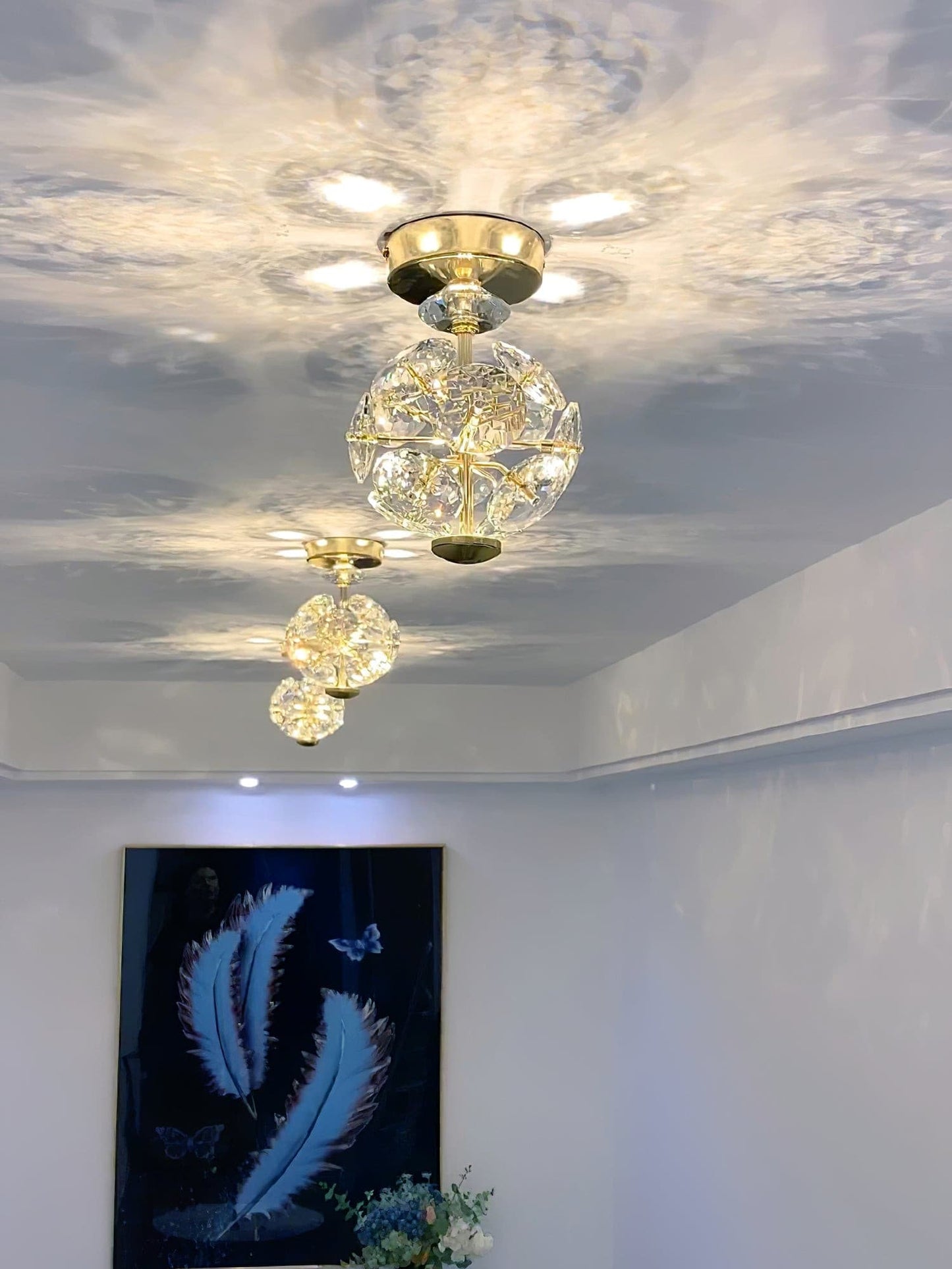 CrystalGlobe - Ceiling Lamp with Polished Crystal Sphere and Classic Design