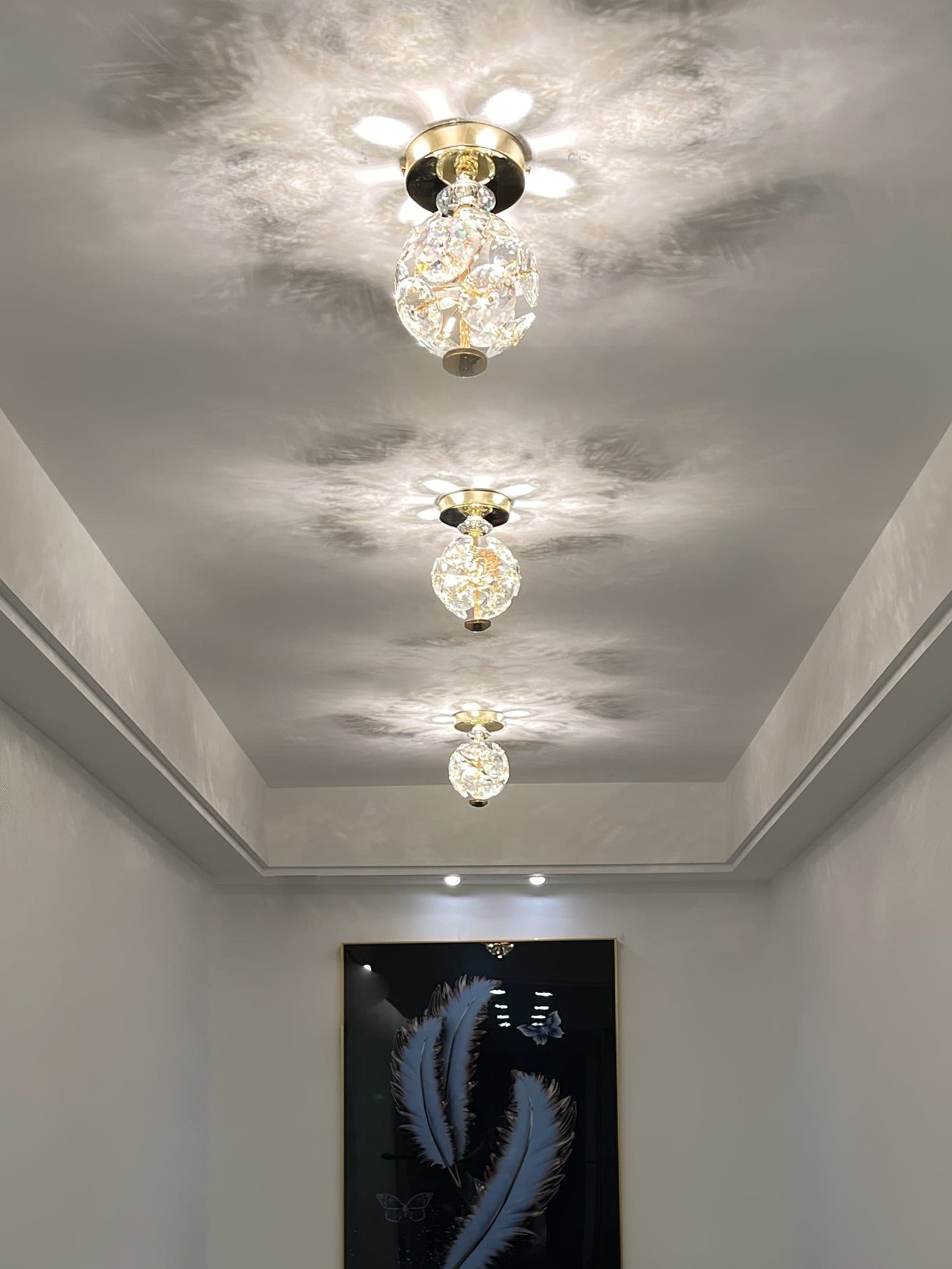 CrystalGlobe - Ceiling Lamp with Polished Crystal Sphere and Classic Design