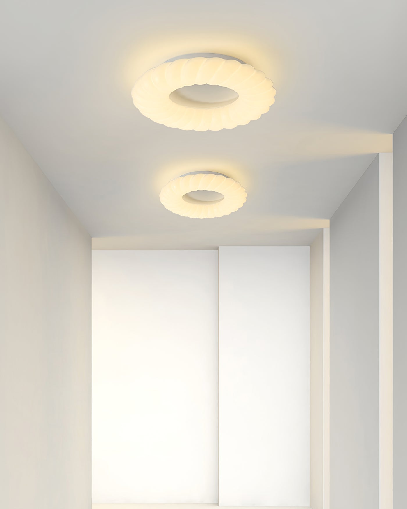 CloudGlow - Ceiling Lamp with Light and Elegant Form