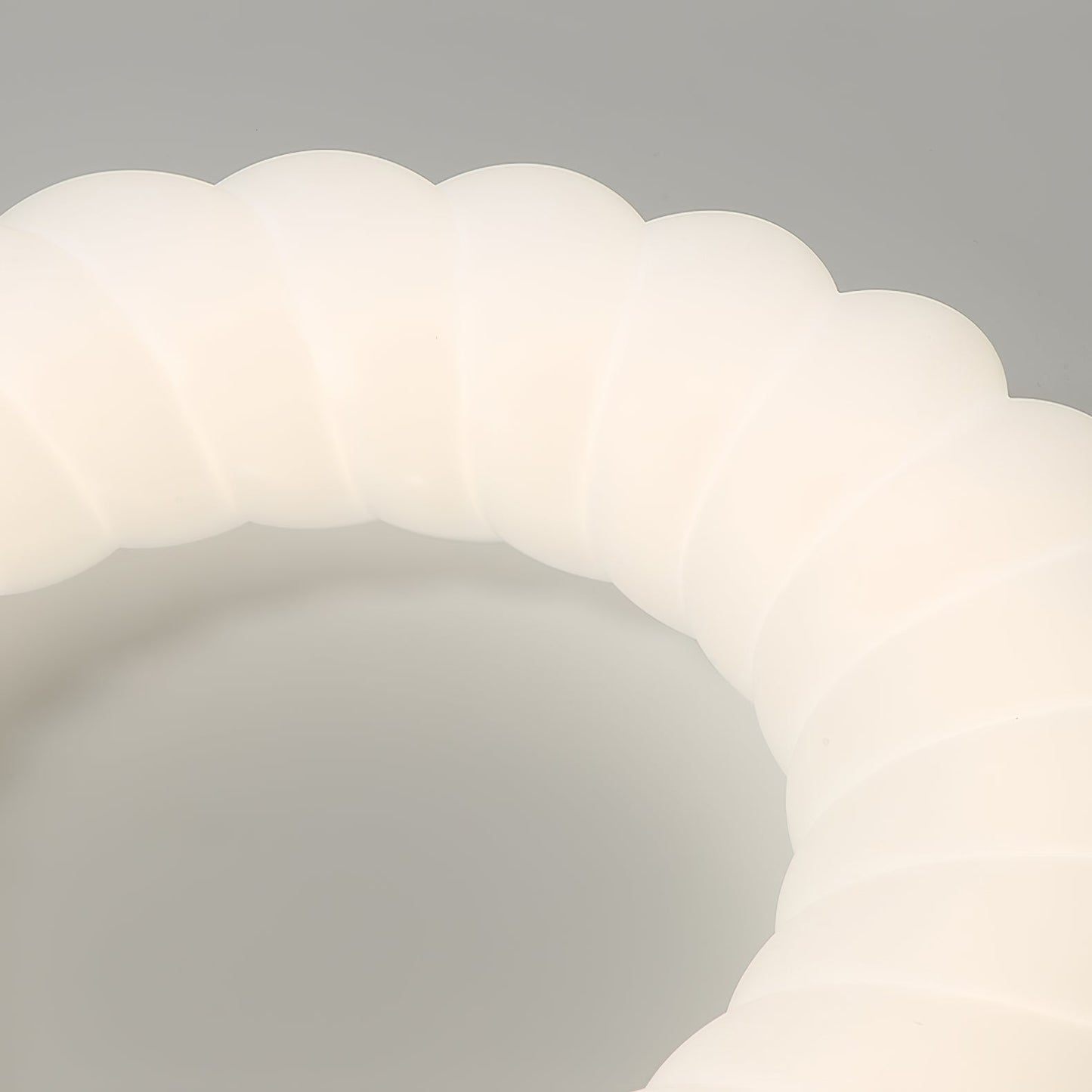 CloudGlow - Ceiling Lamp with Light and Elegant Form