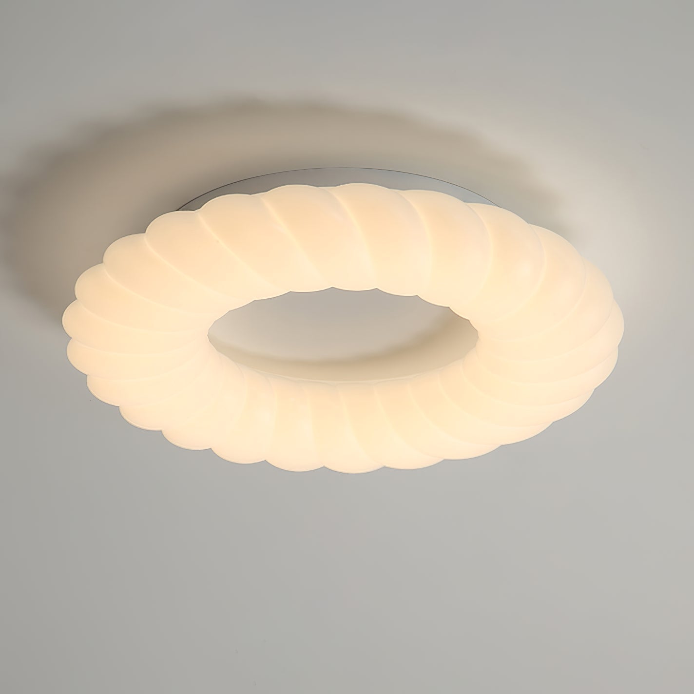 CloudGlow - Ceiling Lamp with Light and Elegant Form