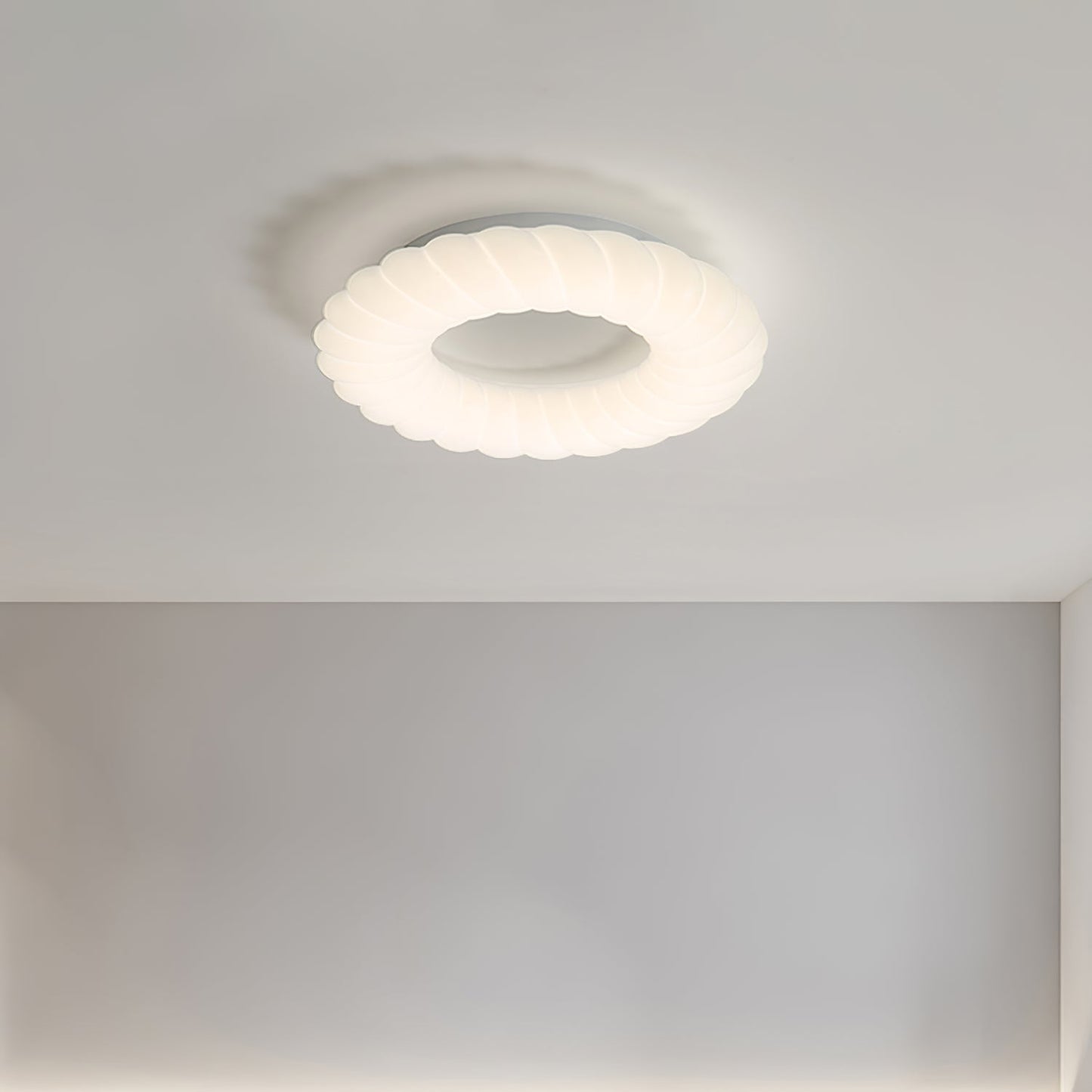 CloudGlow - Ceiling Lamp with Light and Elegant Form