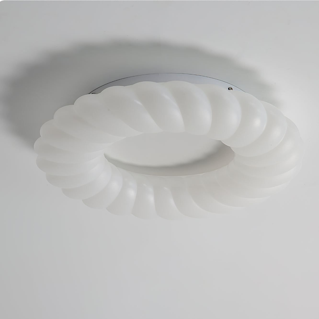CloudGlow - Ceiling Lamp with Light and Elegant Form