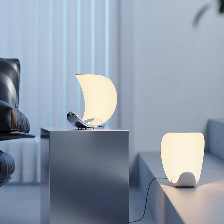 GraceGlow - Table Lamp with Elegant Swirls and Soft Glow