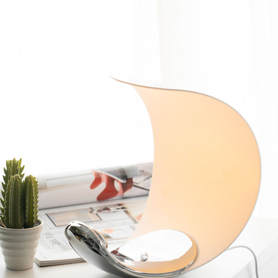 GraceGlow - Table Lamp with Elegant Swirls and Soft Glow