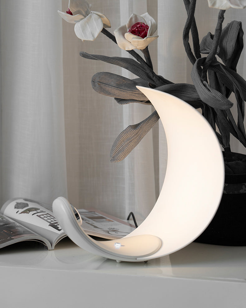 GraceGlow - Table Lamp with Elegant Swirls and Soft Glow