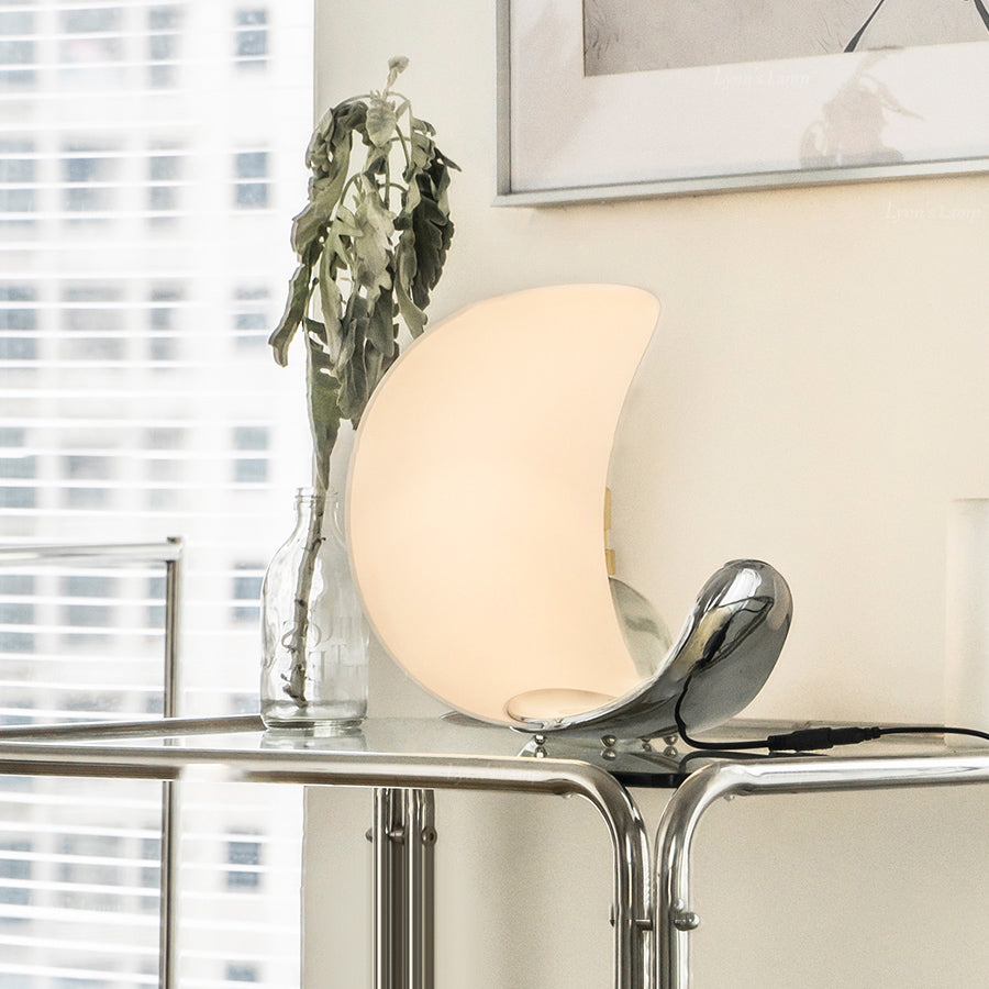 GraceGlow - Table Lamp with Elegant Swirls and Soft Glow