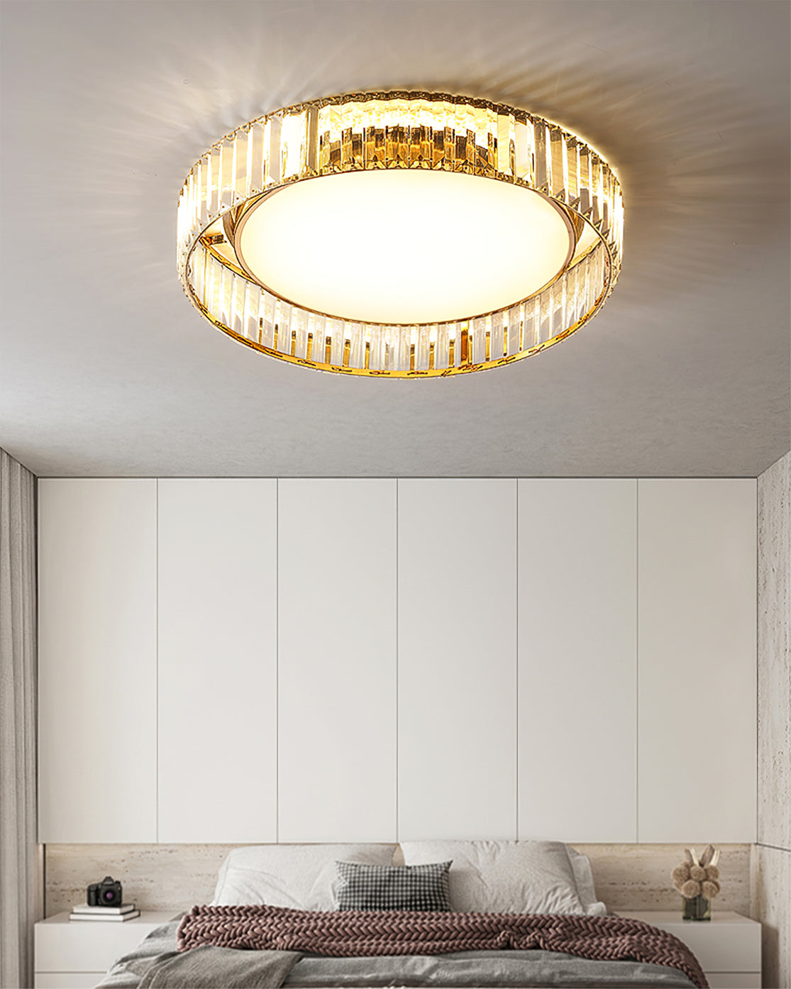 CurzonBeam - Modern Ceiling Light with Subtle Illumination