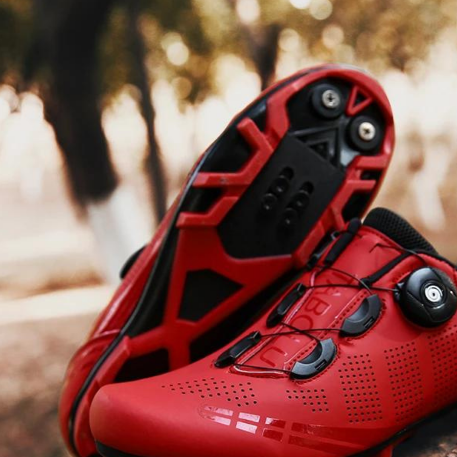 CycloFit | Stylish Ergonomic Bike Shoes for Enhanced Comfort and Performance 3
