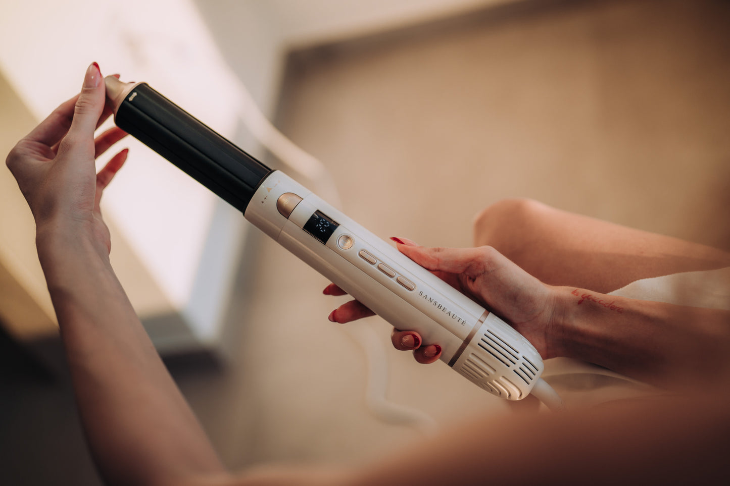 AirStyler Pro - 8-w-1 Narzędzie Stylizujące do Idealnych Włosów