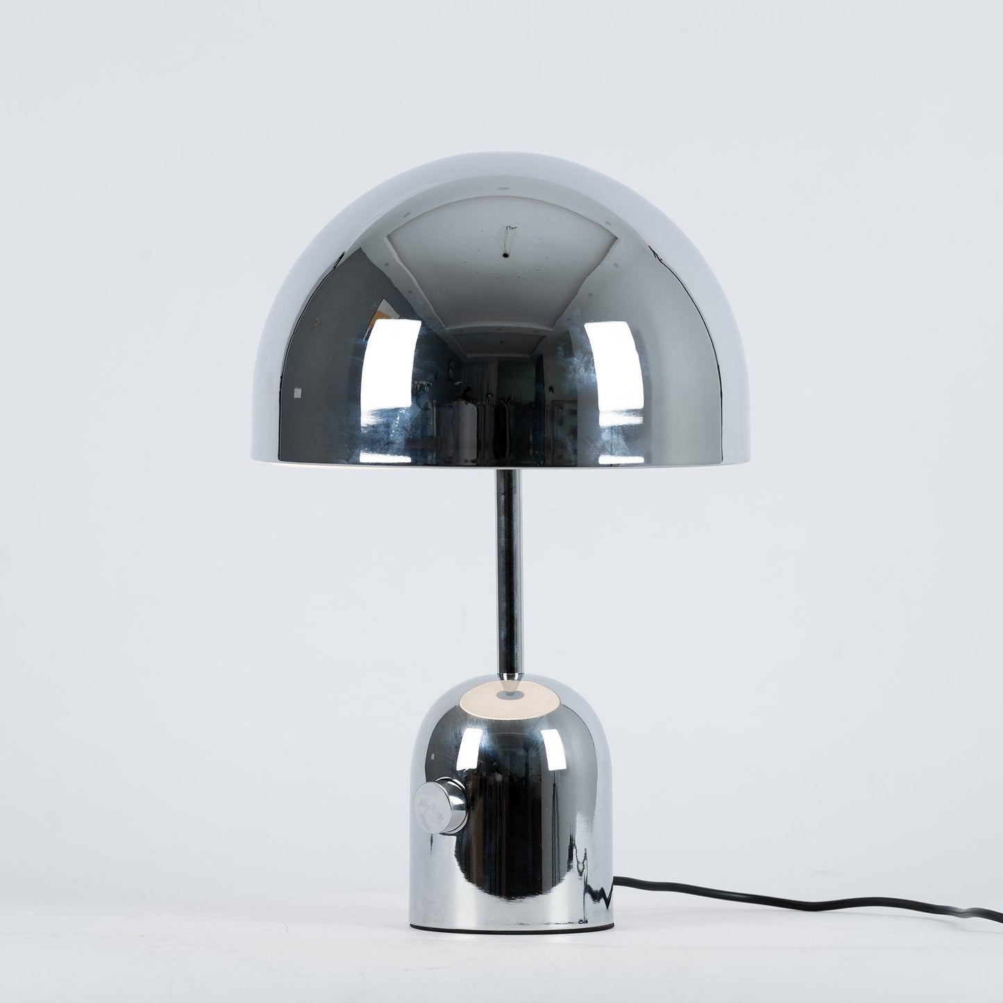 ChimeGlow – Clock-Inspired Elegant Table Lamp