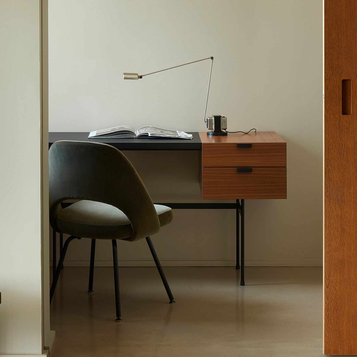 ZalenaShine - Modern Table Light