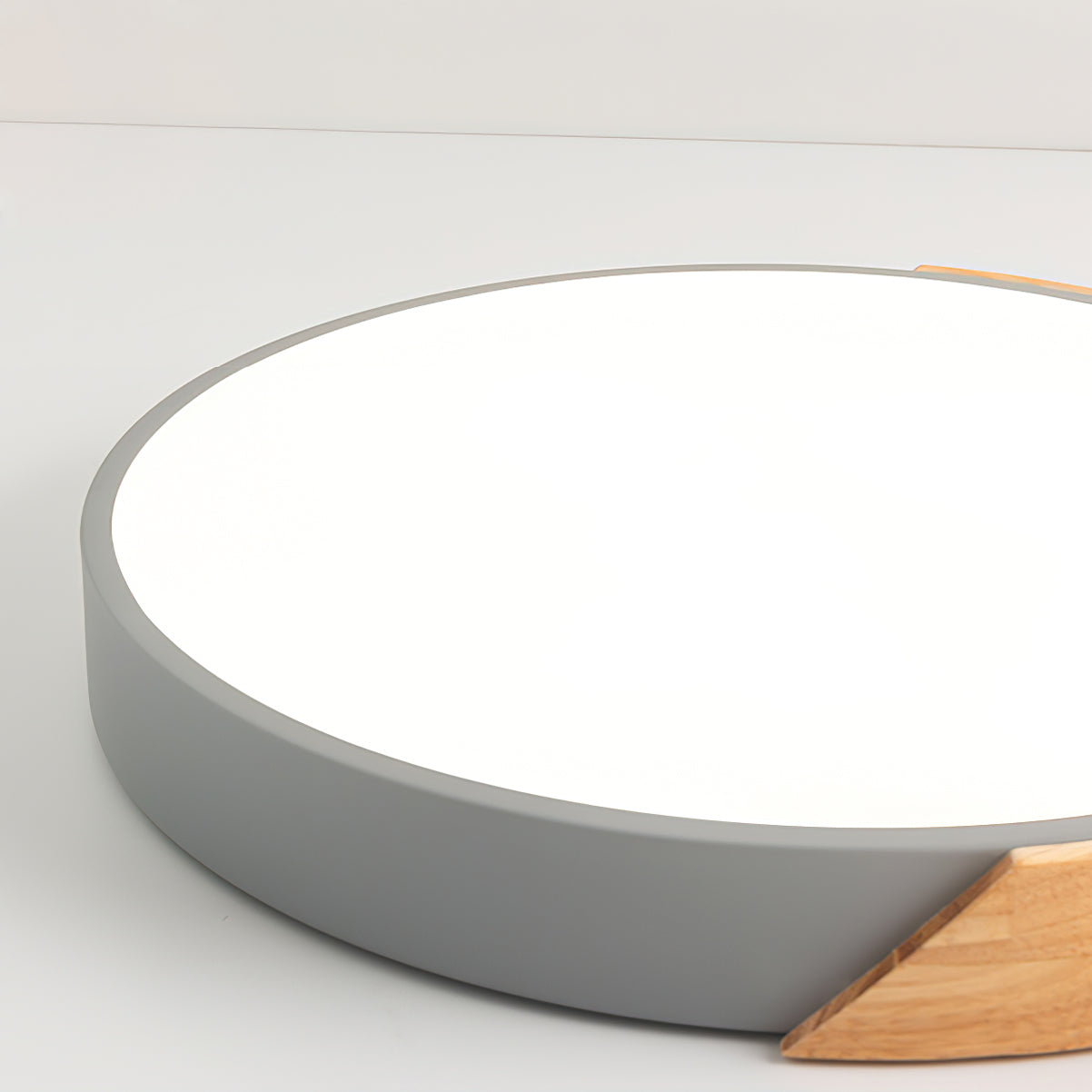 DelphiBeam - Loftlampe med sofistikeret design og blid belysning